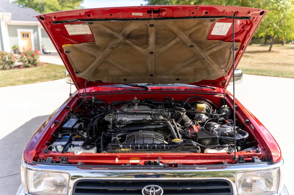 Toyota-4runner-sr-5-1993-red-6
