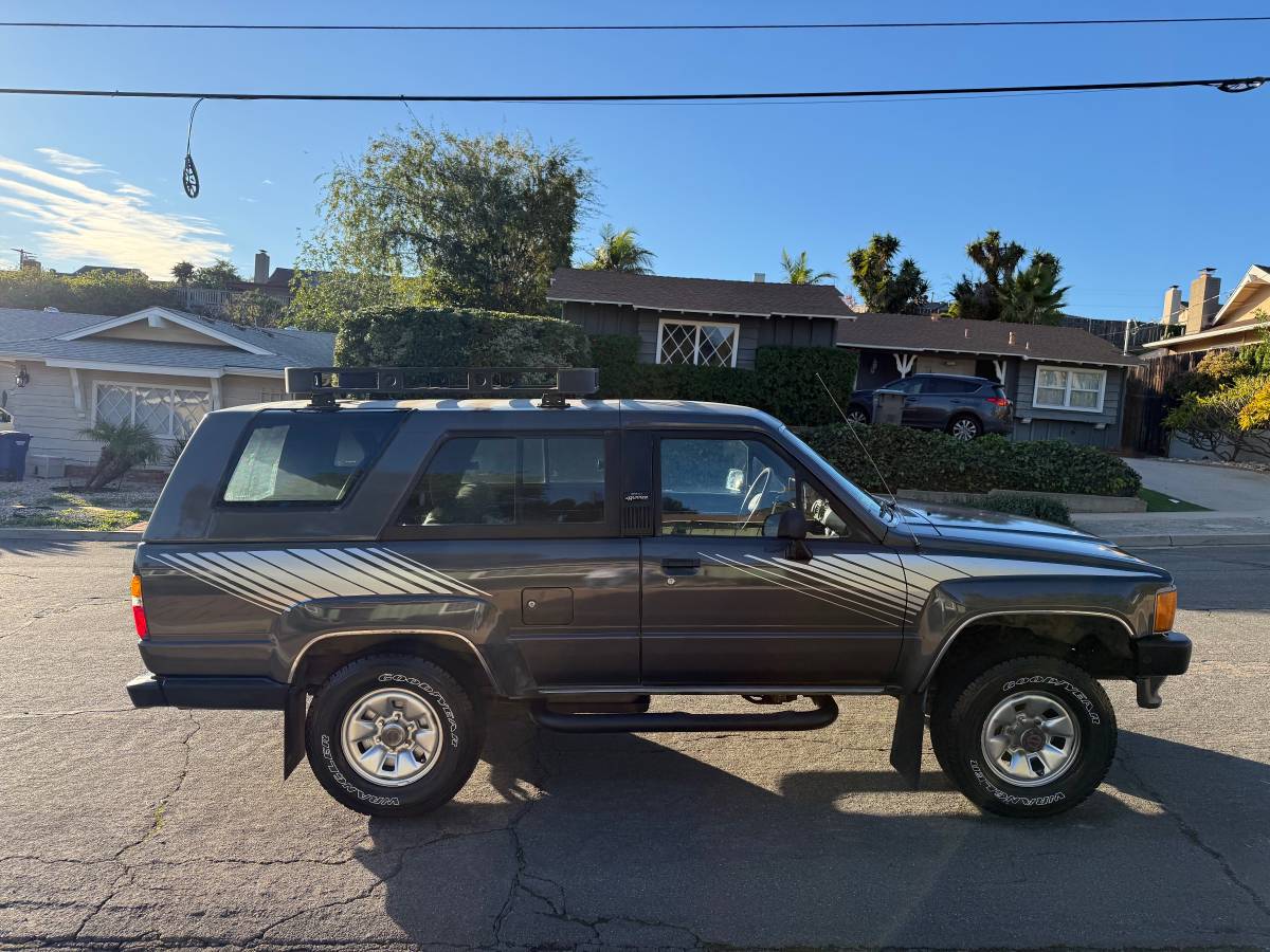 Toyota-4runner-sr5-1987-2