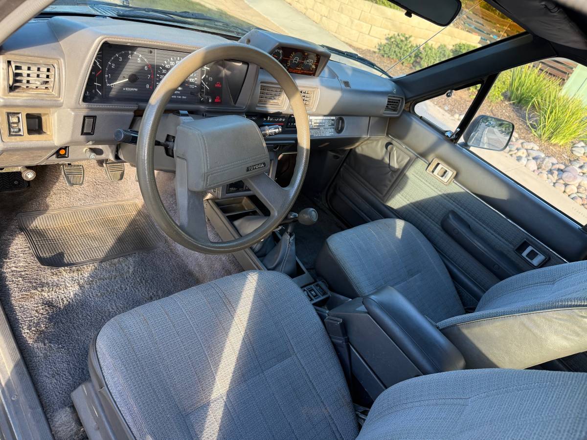 Toyota-4runner-sr5-1987-4