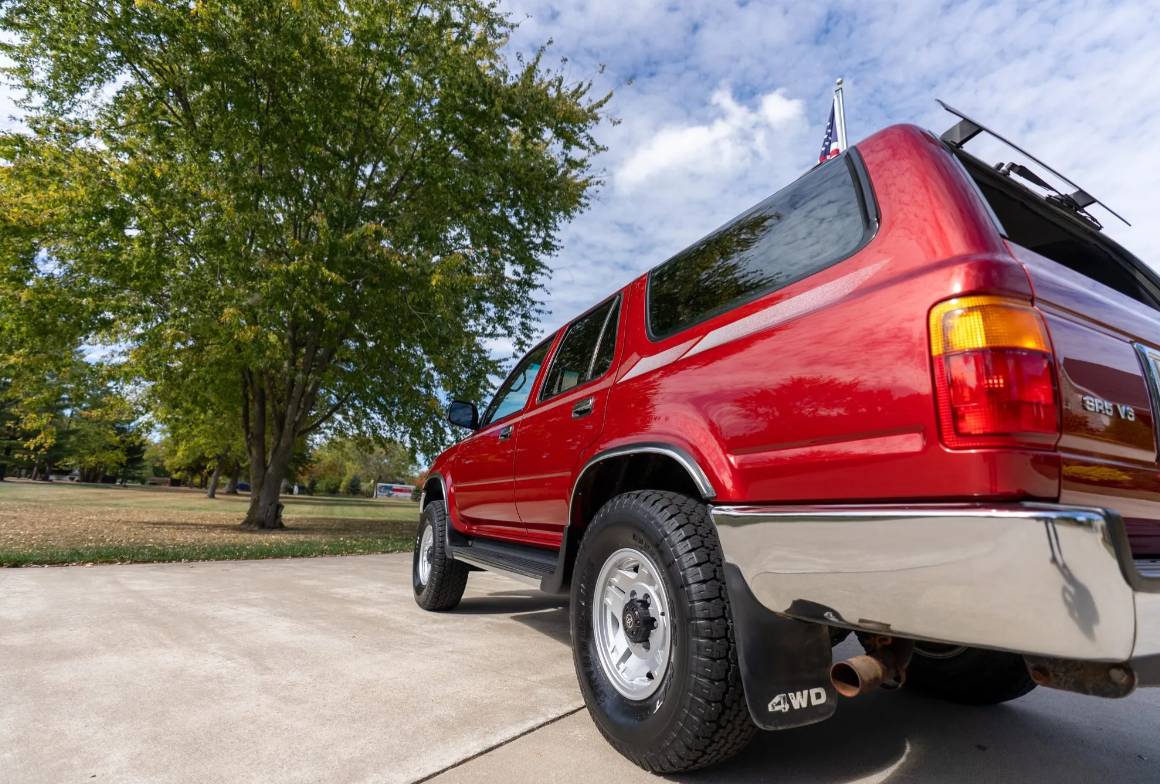 Toyota-4runner-sr5-1993-red-11
