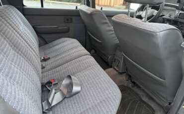 Toyota-4runner-sr5-1994-silver-18