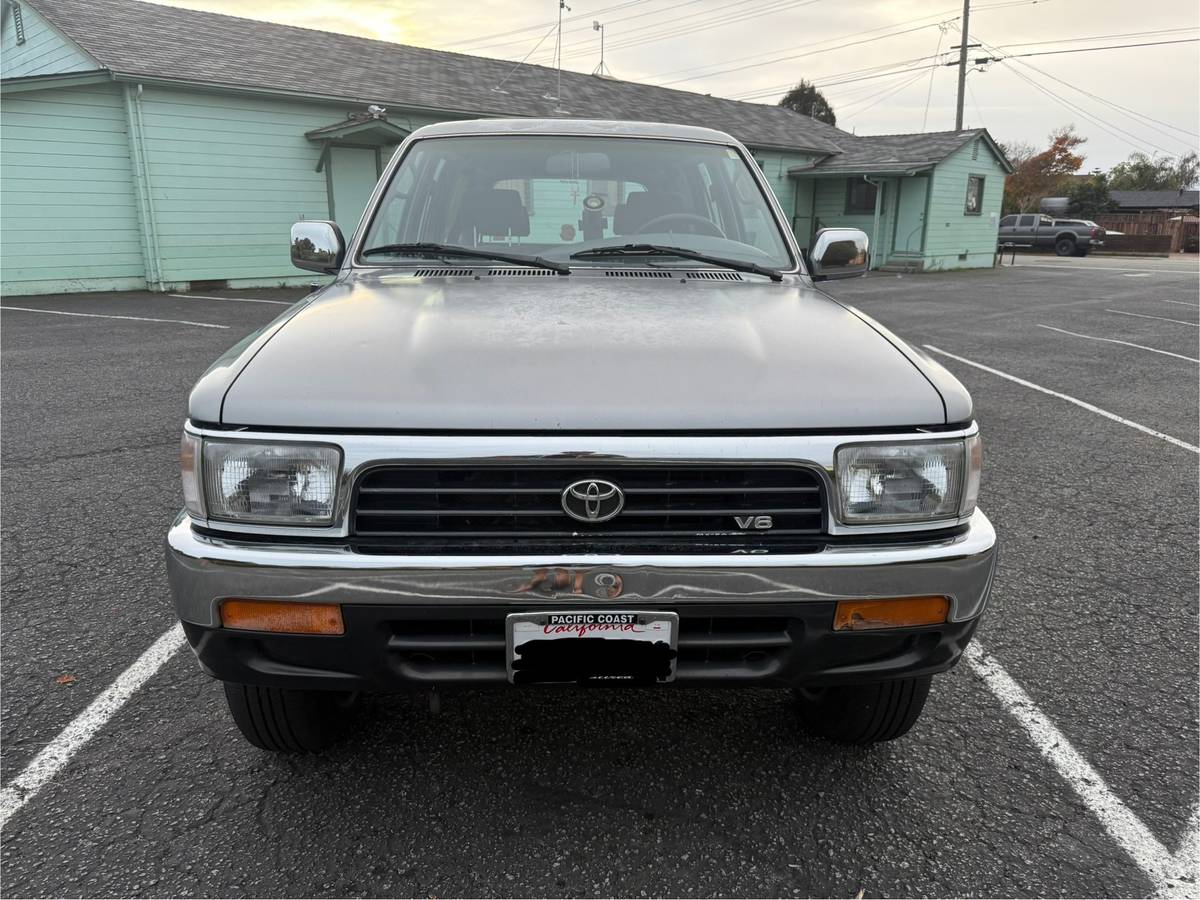 Toyota-4runner-sr5-1994-silver-2