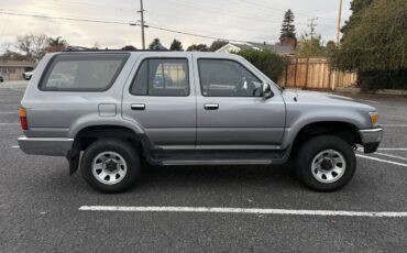 Toyota-4runner-sr5-1994-silver-3