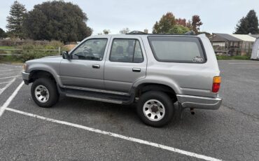 Toyota-4runner-sr5-1994-silver
