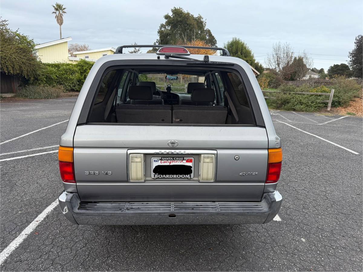 Toyota-4runner-sr5-1994-silver-5