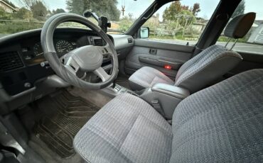 Toyota-4runner-sr5-1994-silver-8