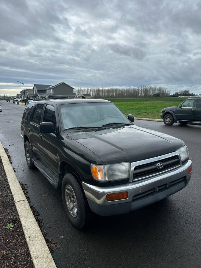 Toyota-4runner-sr5-1996-black-1