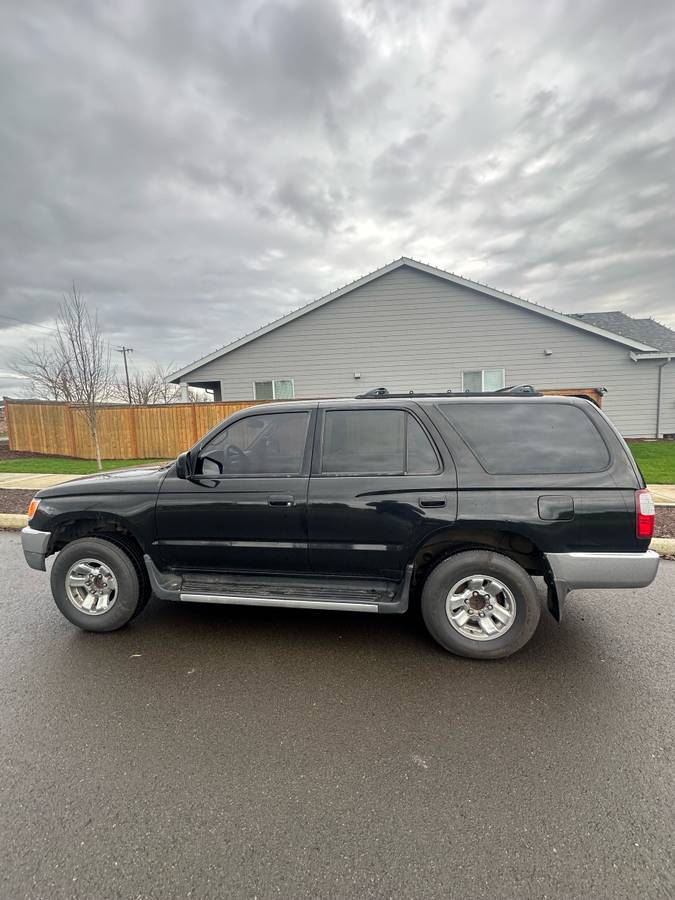 Toyota-4runner-sr5-1996-black-6