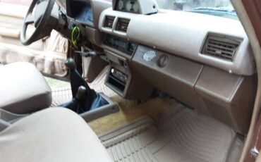 Toyota-4runner-sr5-4x4-1987-custom-13