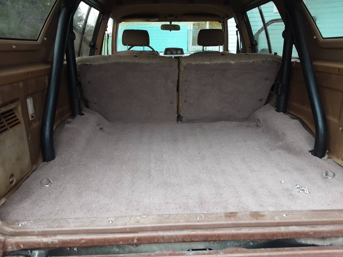 Toyota-4runner-sr5-4x4-1987-custom-14