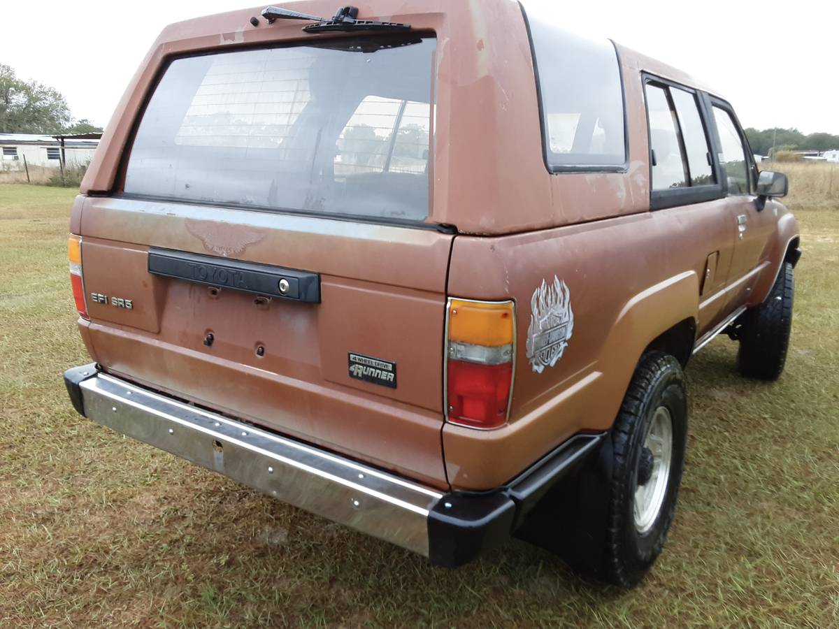 Toyota-4runner-sr5-4x4-1987-custom-2