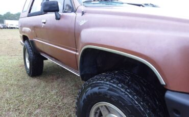 Toyota-4runner-sr5-4x4-1987-custom-3