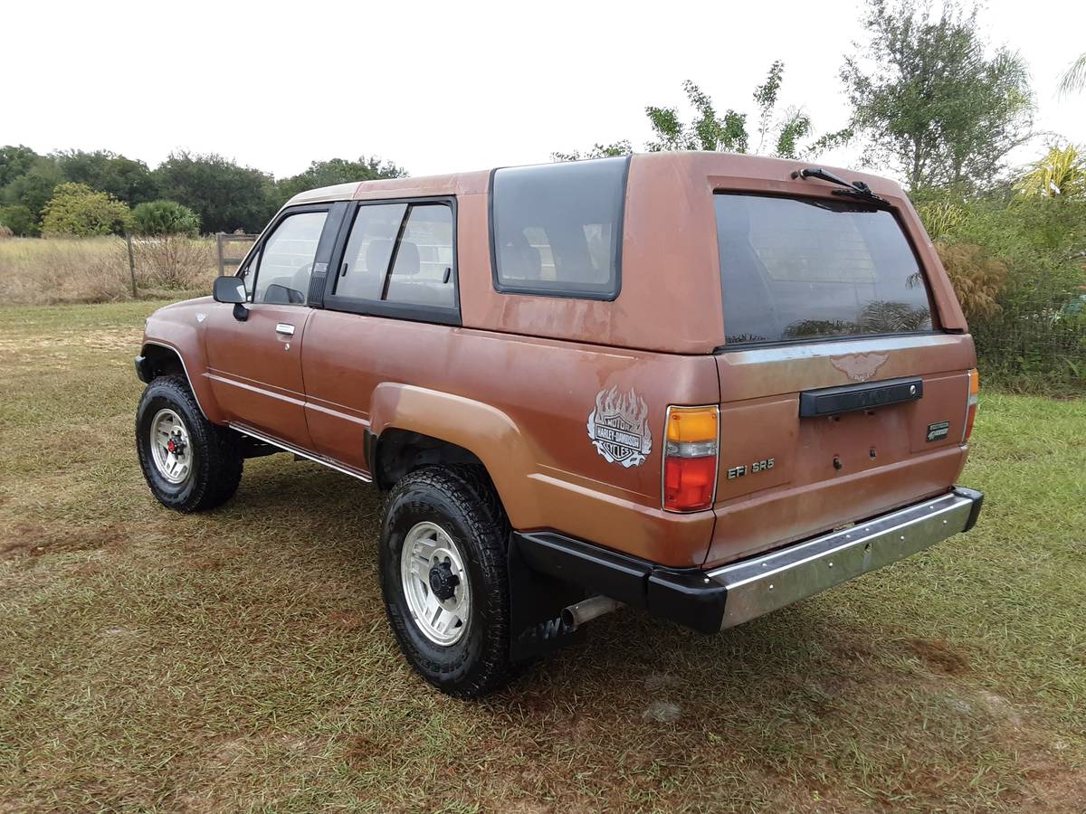 Toyota-4runner-sr5-4x4-1987-custom-5