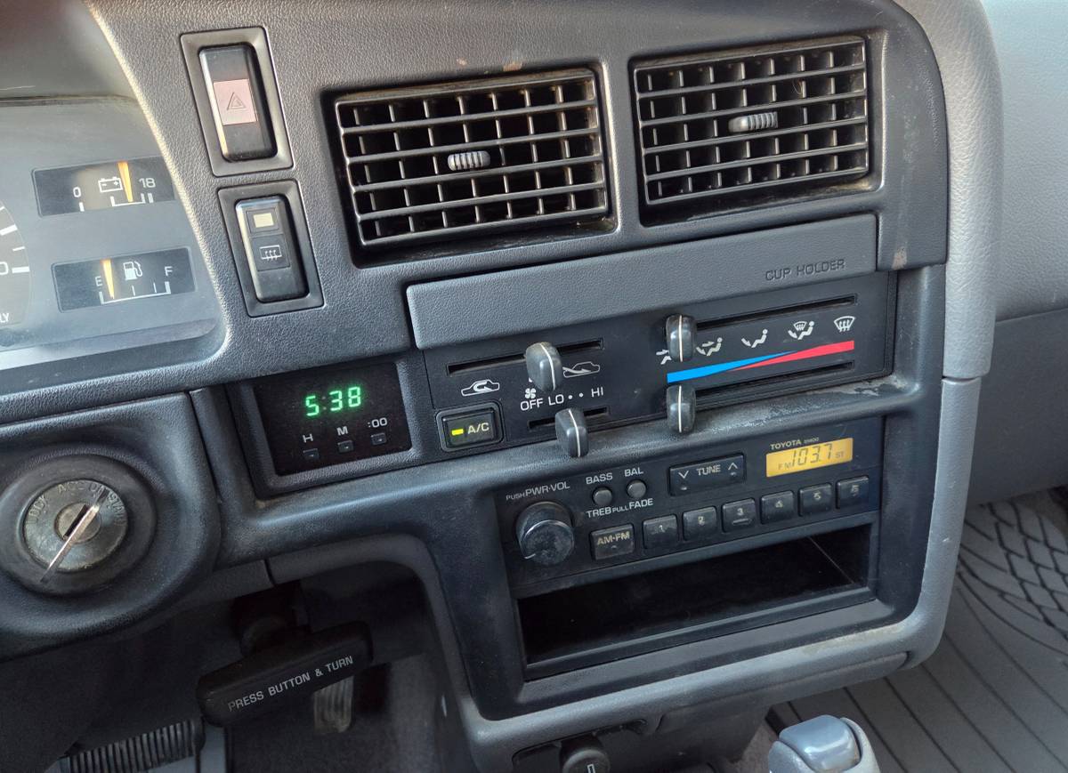 Toyota-4runner-sr5-4x4-1991-14