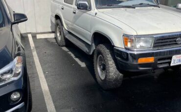 Toyota-4runner-sr5-4x4-1995-white-1