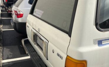 Toyota-4runner-sr5-4x4-1995-white-2
