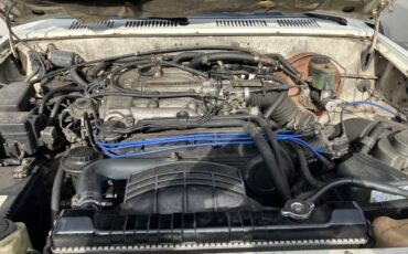 Toyota-4runner-sr5-4x4-1995-white-4