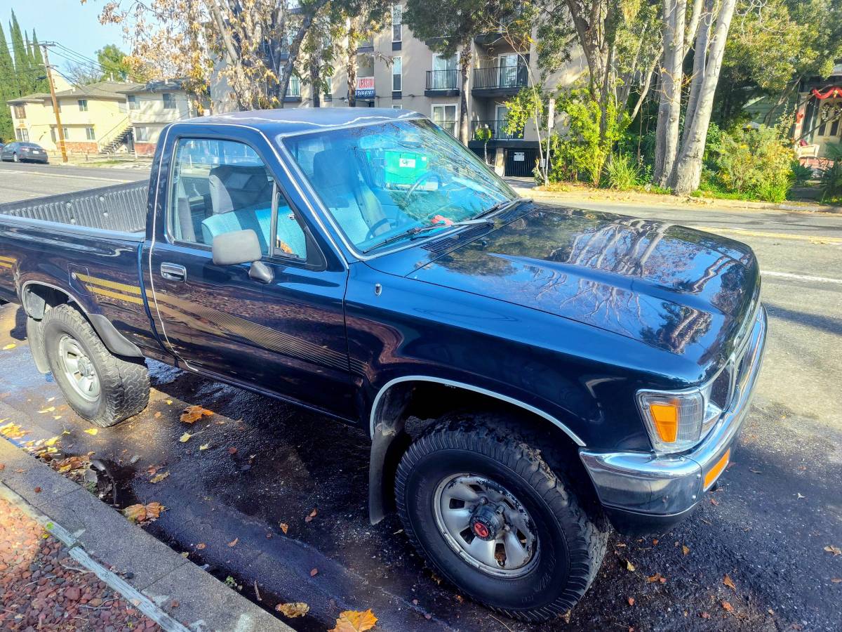 Toyota-4x4-1991-blue-1