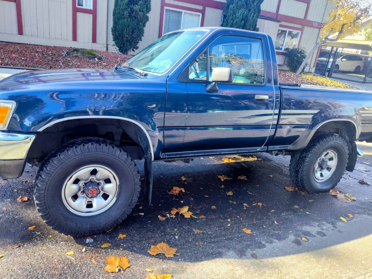 Toyota-4x4-1991-blue