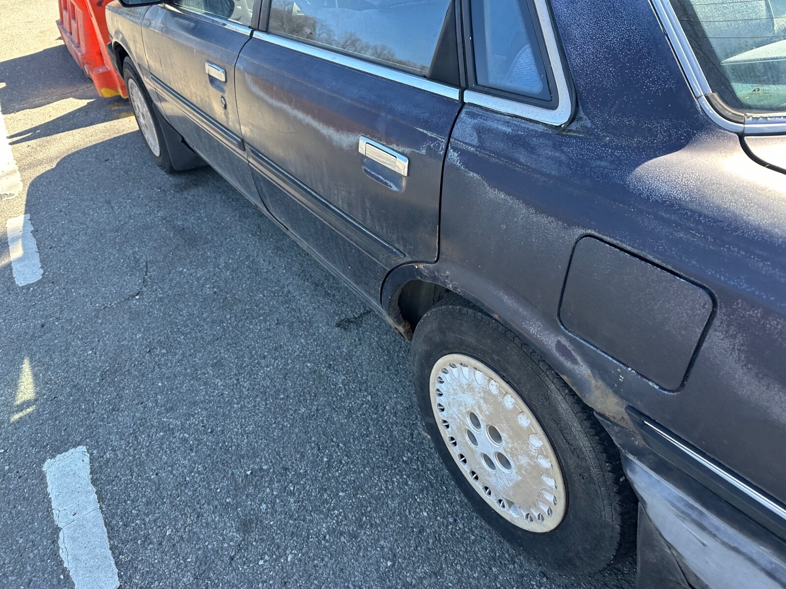 Toyota-Camry-1989-Sedan-10