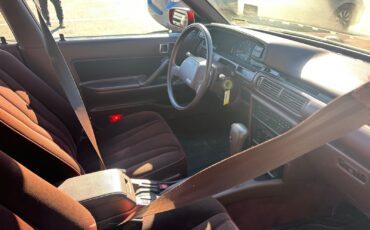 Toyota-Camry-1989-Sedan-13