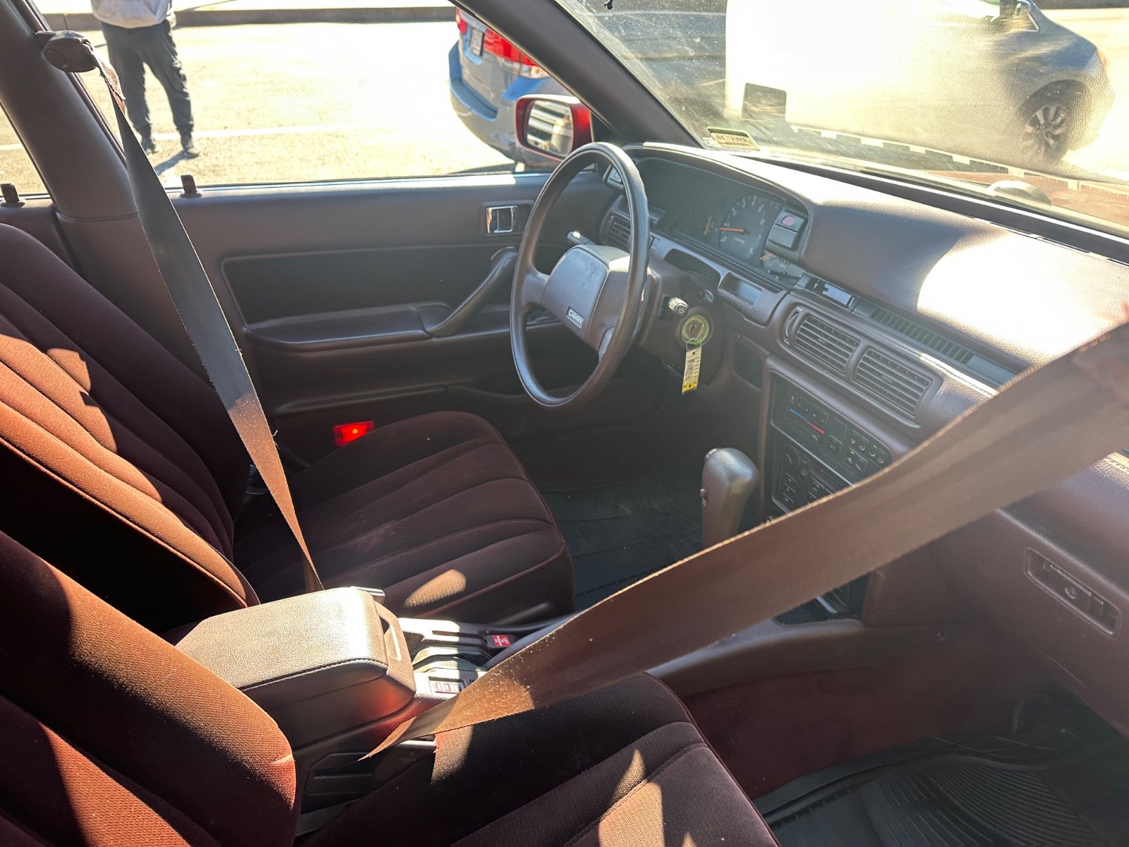 Toyota-Camry-1989-Sedan-13