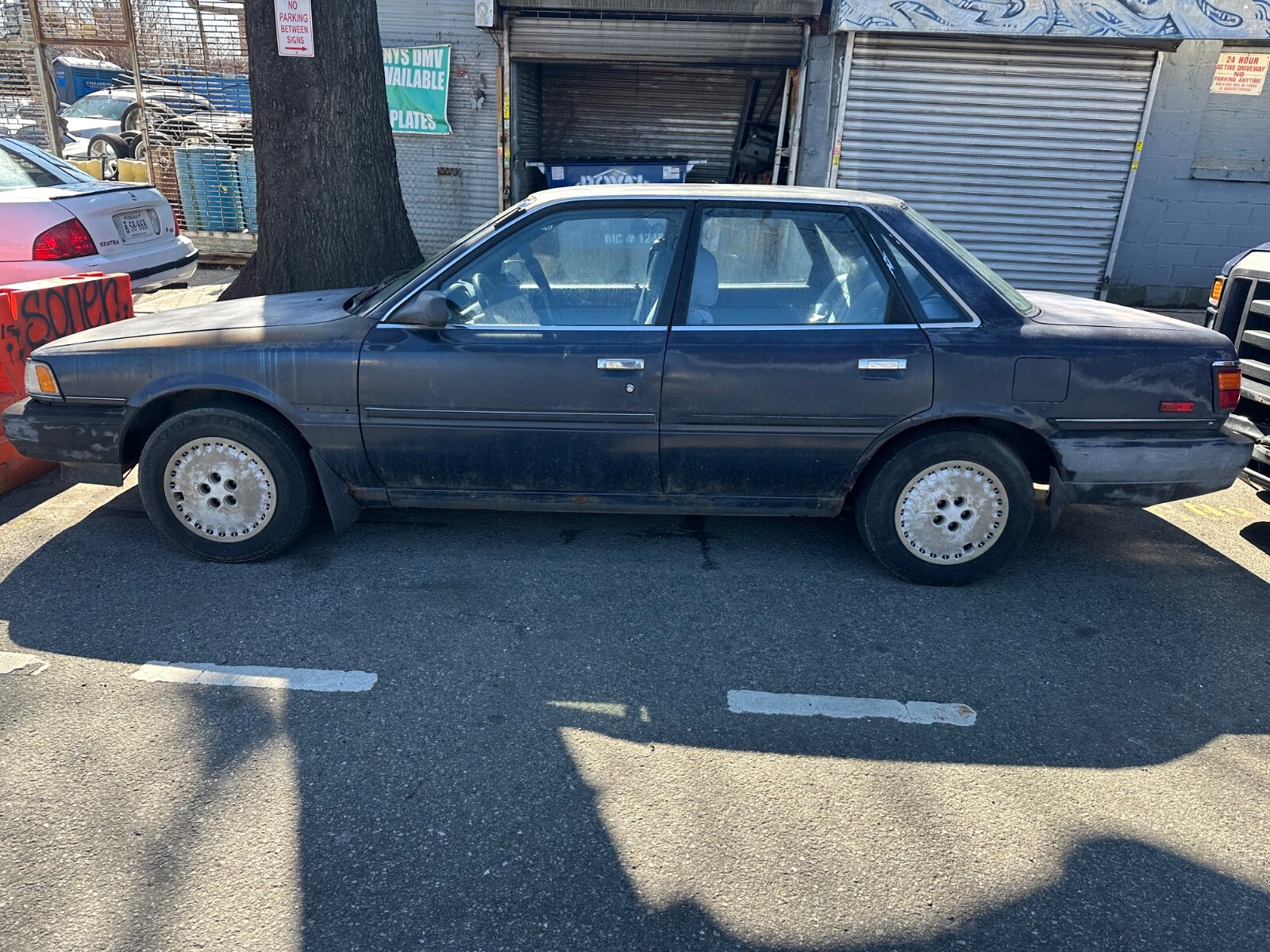 Toyota-Camry-1989-Sedan-2