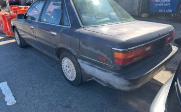 Toyota-Camry-1989-Sedan-3