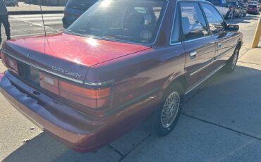 Toyota-Camry-1989-Sedan-3