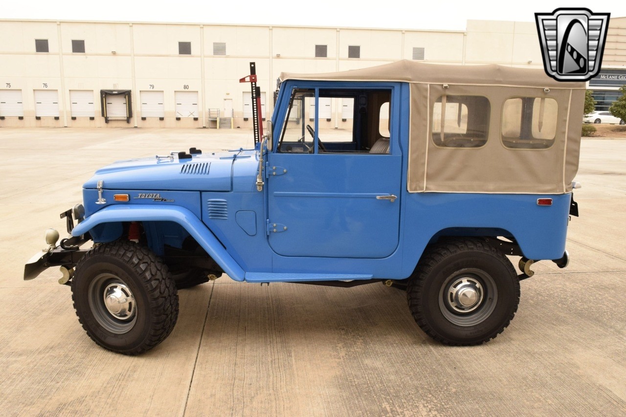 Toyota-FJ-Cruiser-1974-other-2