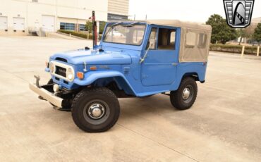 Toyota-FJ-Cruiser-1974-other-33