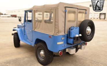 Toyota-FJ-Cruiser-1974-other-37