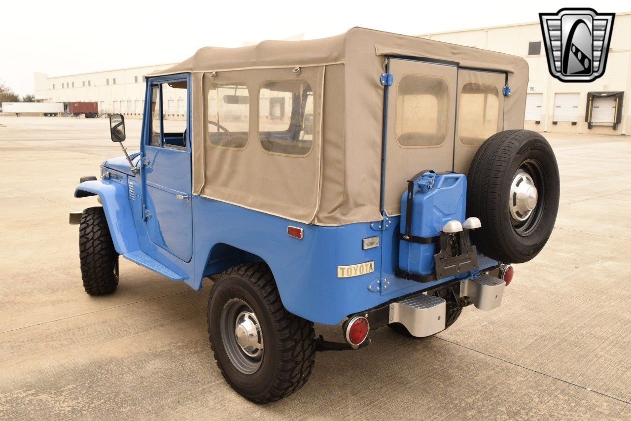 Toyota-FJ-Cruiser-1974-other-37