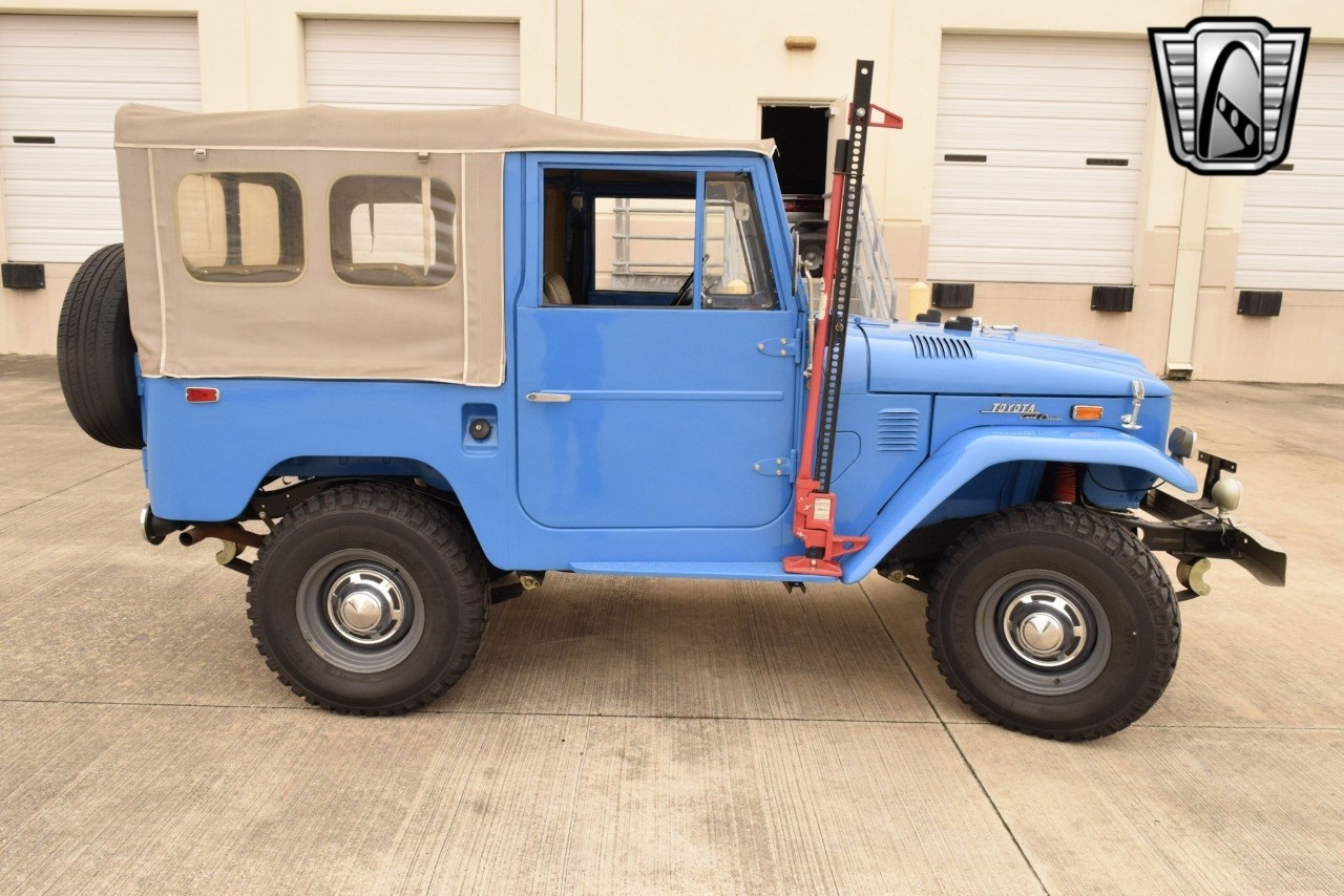 Toyota-FJ-Cruiser-1974-other-4