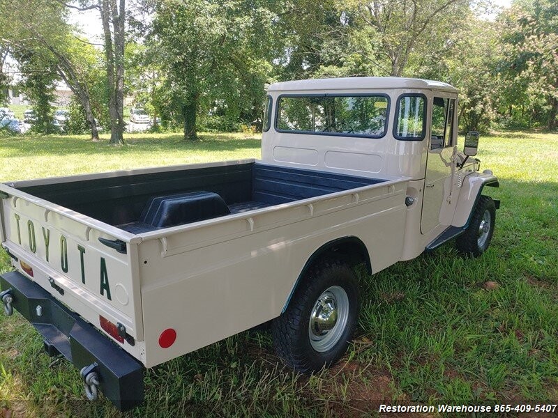 Toyota-FJ45-1967-13