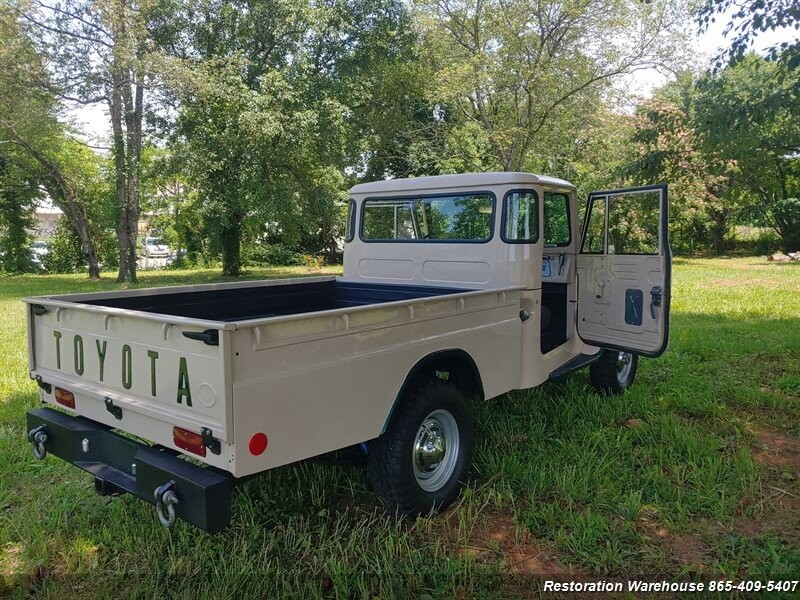 Toyota-FJ45-1967-19