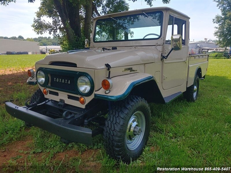 Toyota-FJ45-1967-21