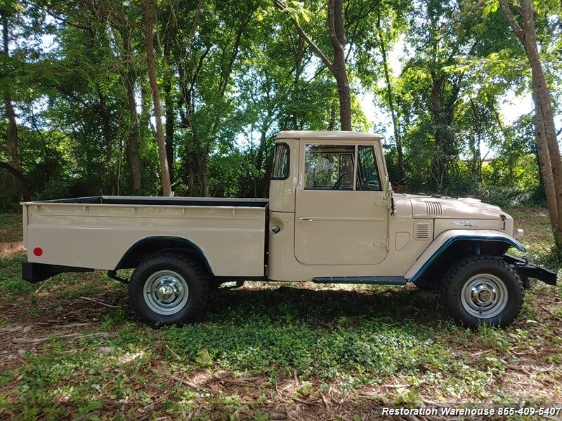 Toyota-FJ45-1967-4