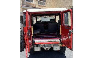 Toyota-Fj-cruiser-1981-Red-Black-1