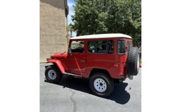 Toyota-Fj-cruiser-1981-Red-Black-2