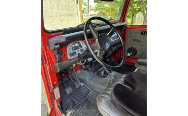 Toyota-Fj-cruiser-1981-Red-Black-6