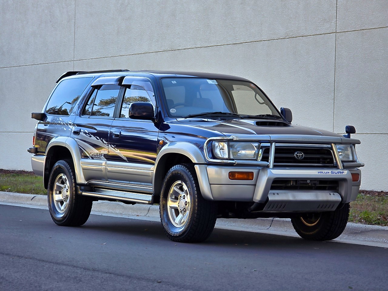 Toyota-Hilux-Surf-4-Runner-1996-SUV-1