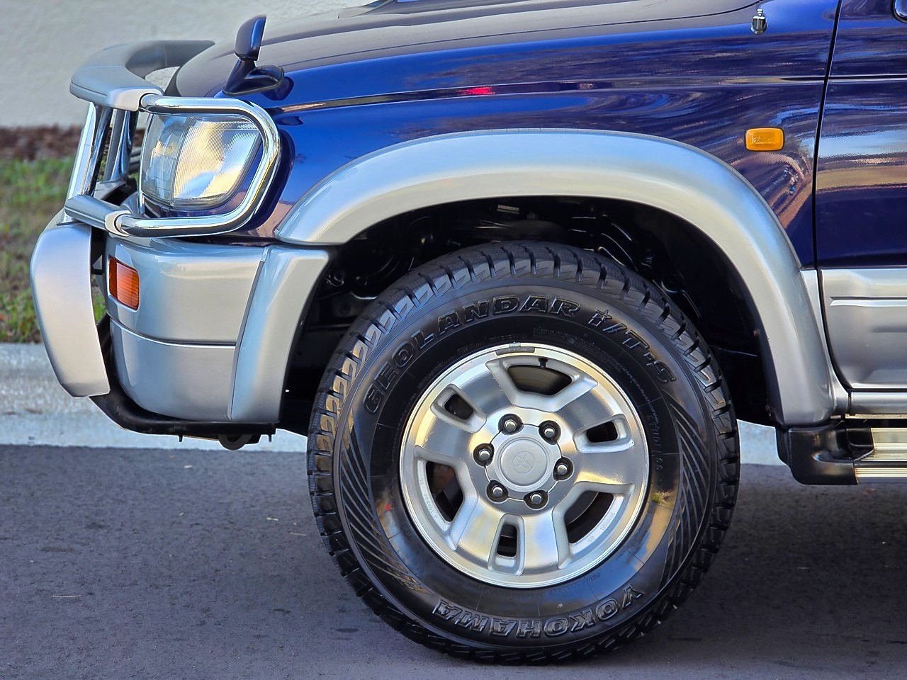 Toyota-Hilux-Surf-4-Runner-1996-SUV-11