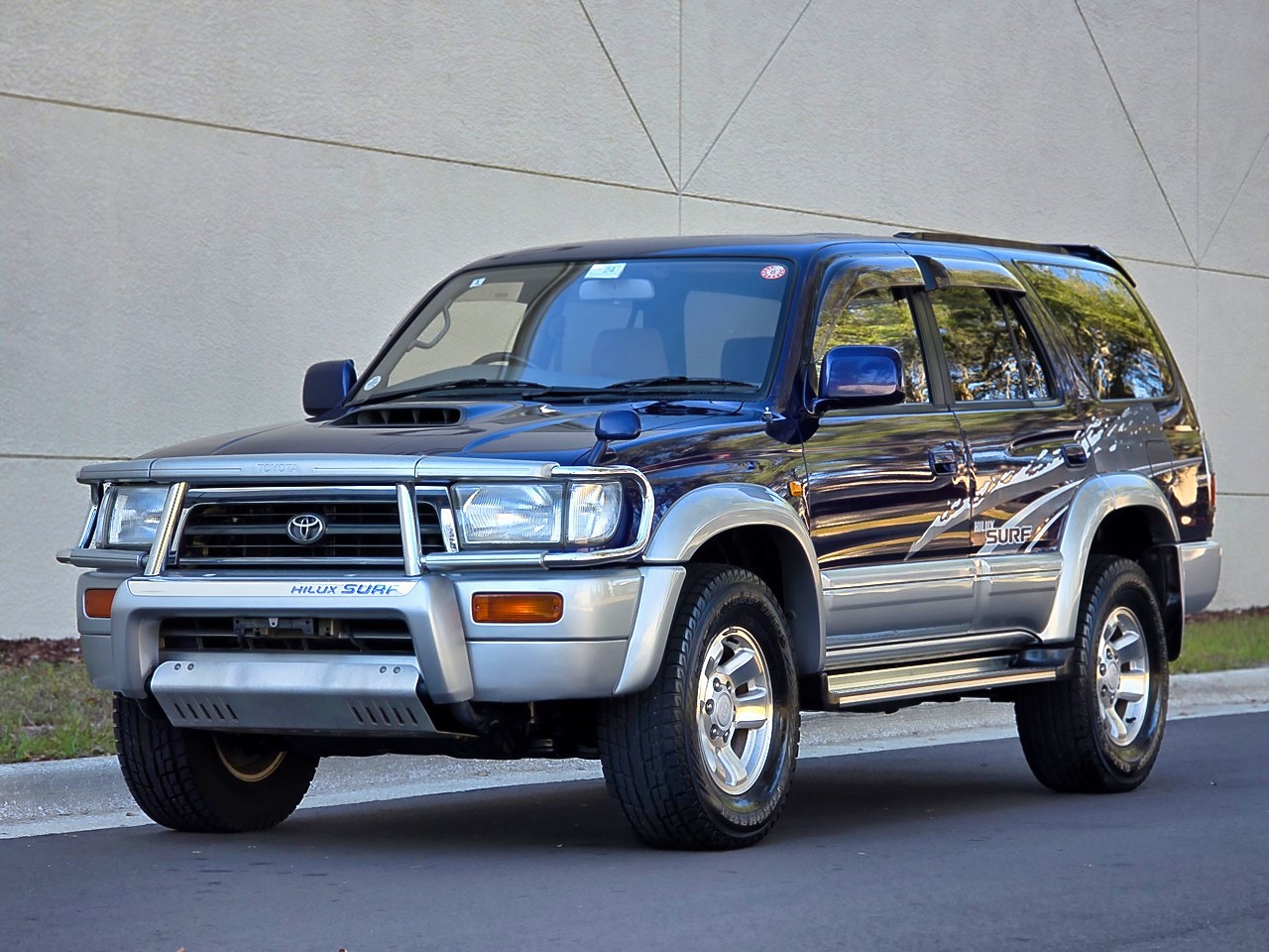 Toyota-Hilux-Surf-4-Runner-1996-SUV-2