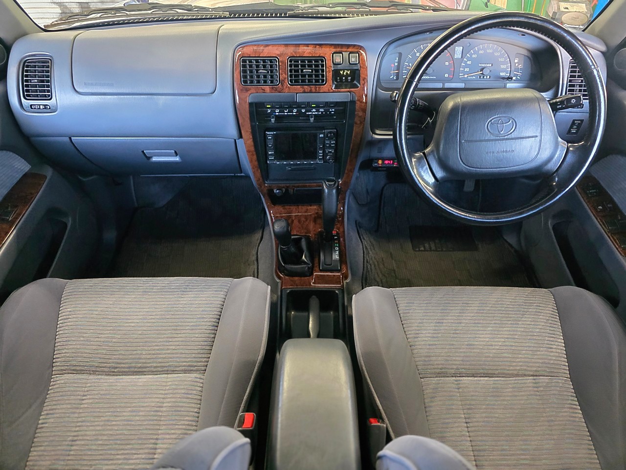Toyota-Hilux-Surf-4-Runner-1996-SUV-26