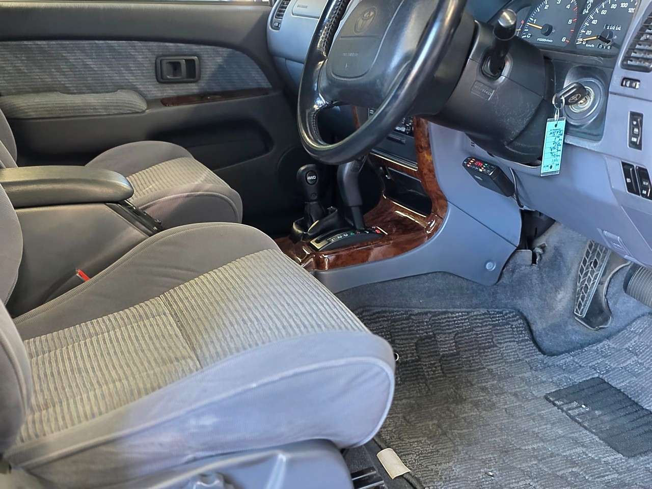 Toyota-Hilux-Surf-4-Runner-1996-SUV-27