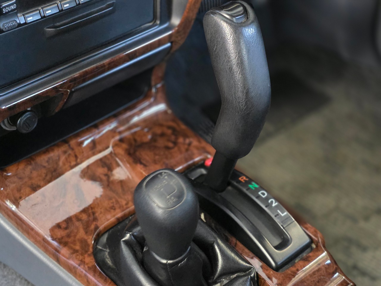 Toyota-Hilux-Surf-4-Runner-1996-SUV-32