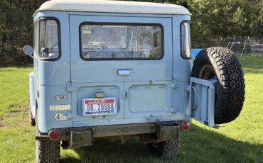 Toyota-Land-Cruiser-1968-5