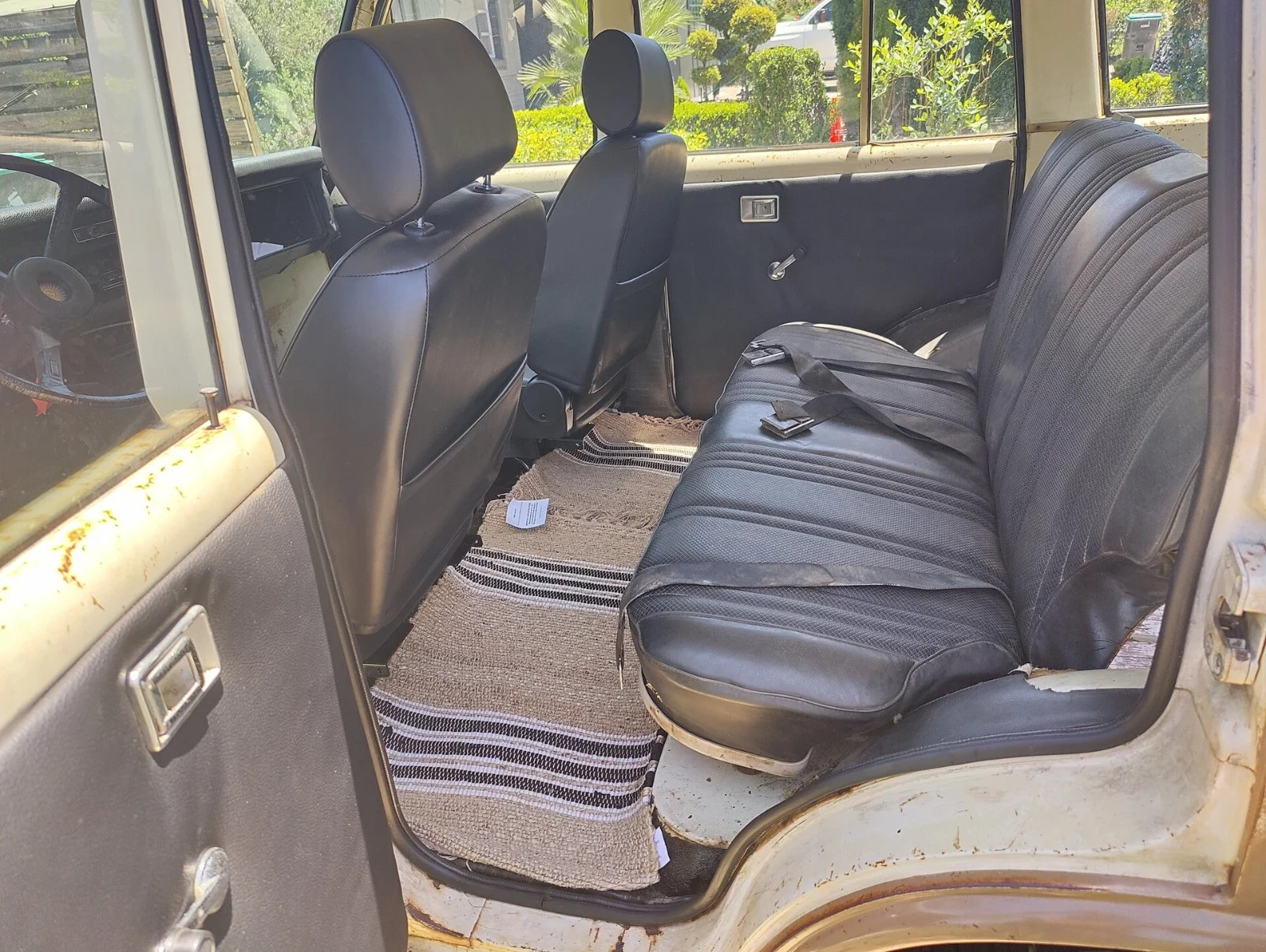 Toyota-Land-Cruiser-1971-SUV-11