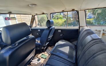 Toyota-Land-Cruiser-1971-SUV-12